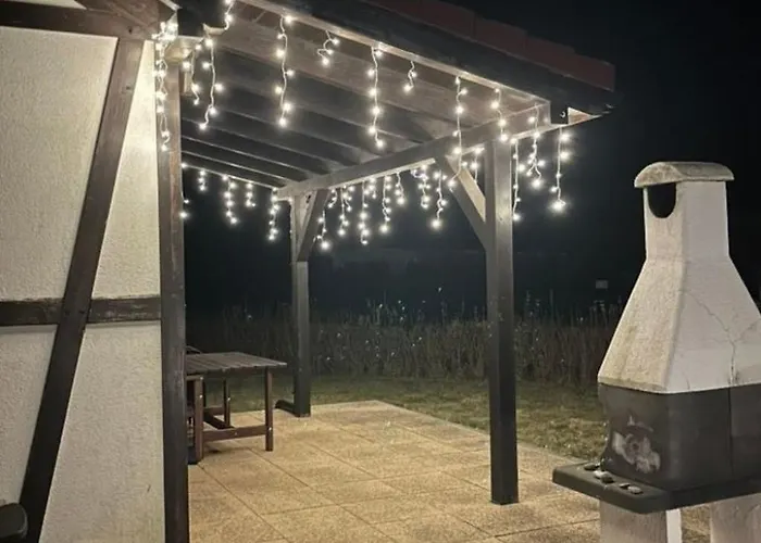 別荘 Dom3 Mit Garten- Grill Und Terrasse By Interhome *